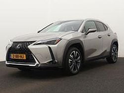 Grijs metallic Gebruikt 2024 Lexus UX 300e Business Edition SUV | € 40.750