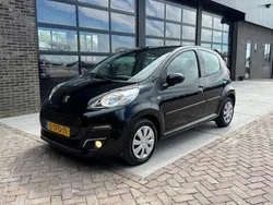 Zwart Gebruikt 2014 Peugeot 107 Active Hatchback | € 4.975 (Eerlijke prijs)
