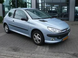 Grijs Gebruikt 2001 Peugeot 206 Hatchback | € 450 (Goede deal)
