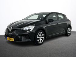 Zwart Gebruikt 2023 Renault Clio V Equilibre Hatchback | € 15.250 (Eerlijke prijs)