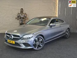 Grijs, metallic lak Gebruikt 2020 Mercedes C180 AMG Coupé | € 29.499 (Goede deal)