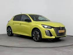 Geel Gebruikt 2024 Peugeot e-208 Style Hatchback | € 23.895 (Eerlijke prijs)