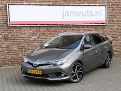 Bruin Gebruikt 2016 Toyota Auris Hybrid Hatchback | € 16.950 (Duur)