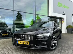 Zwart Gebruikt 2020 Volvo V60 R-Design Stationwagen | € 27.495 (Eerlijke prijs)