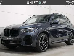 Grijs Gebruikt 2022 BMW X5 M Sport SUV | € 65.940 (Goede deal)