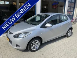 Grijs Gebruikt 2009 Mazda 2 Hatchback | € 3.599 (Eerlijke prijs)