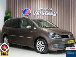 Bruin Gebruikt 2013 VW Touran Highline MPV | € 6.999 (Eerlijke prijs)