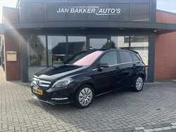 Zwart Gebruikt 2016 Mercedes B250e Edition MPV | € 10.750 (Eerlijke prijs)
