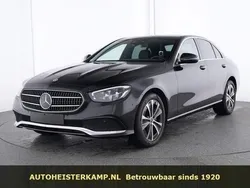 Zwart Gebruikt 2023 Mercedes E300 Avantgarde Sedan | € 53.950 (Eerlijke prijs)