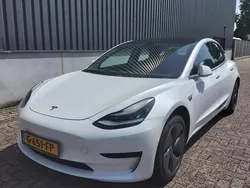 Wit Gebruikt 2019 Tesla Model 3 Standard Range Sedan | € 16.990 (Eerlijke prijs)