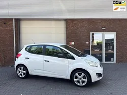 Wit Gebruikt 2010 Kia Venga Hatchback | € 3.299 (Eerlijke prijs)