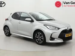 Grijs Gebruikt 2021 Toyota Yaris Hybrid Hatchback | € 21.499 (Eerlijke prijs)
