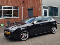 Zwart Gebruikt 2011 Alfa Romeo Giulietta Distinctive Hatchback | € 7.500 (Eerlijke prijs)