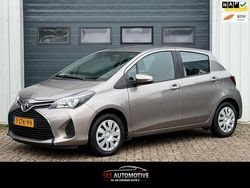 Bruin Gebruikt 2015 Toyota Yaris Hatchback | € 6.950 (Goede deal)