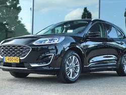 Zwart, metallic lak Gebruikt 2021 Ford Kuga Vignale SUV | € 19.700 (Eerlijke prijs)