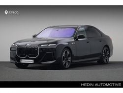 Saphirschwarz metallic (donker zwart metallic) Gebruikt 2024 BMW M760e Comfort Edition Sedan | € 102.880