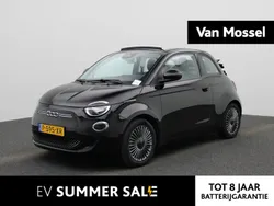 Zwart Gebruikt 2022 Fiat 500e Icon Cabriolet | € 17.900 (Eerlijke prijs)