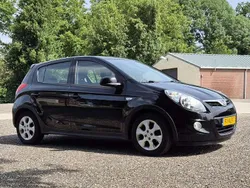 Zwart Gebruikt 2010 Hyundai i20 MPV | € 2.950