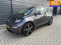 Grijs, metallic lak Gebruikt 2019 BMW i3 Executive Hatchback | € 18.750 (Eerlijke prijs)