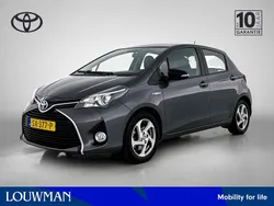 Grijs Gebruikt 2016 Toyota Yaris Hybrid Trend Hatchback | € 10.850 (Eerlijke prijs)