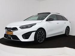 Snow white pearl (wit metallic) Gebruikt 2024 Kia Ceed Sportswagon GT-Line Stationwagen | € 27.450 (Eerlijke prijs)