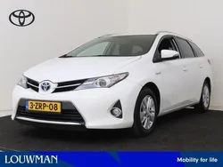 Wit Gebruikt 2015 Toyota Auris Touring Sports Stationwagen | € 13.950 (Eerlijke prijs)
