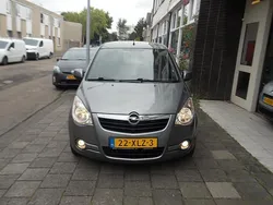 Grijs, metallic lak Gebruikt 2012 Opel Agila Edition Hatchback | € 4.450 (Eerlijke prijs)