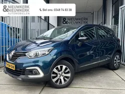 Blauw, metallic lak Gebruikt 2017 Renault Captur Intens SUV | € 9.949 (Eerlijke prijs)