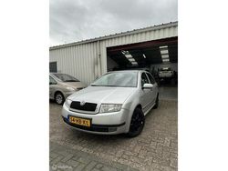 Grijs Gebruikt 2001 Skoda Fabia Hatchback | € 2.250 (Eerlijke prijs)