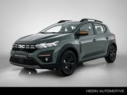Grijs Gebruikt 2024 Dacia Sandero Extreme Hatchback | € 20.450 (Eerlijke prijs)