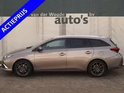 Bruin Gebruikt 2015 Toyota Auris Touring Sports Executive Stationwagen | € 12.900 (Eerlijke prijs)