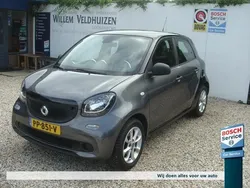 Grijs, metallic lak Gebruikt 2017 Smart ForFour Pure Hatchback | € 7.480 (Eerlijke prijs)