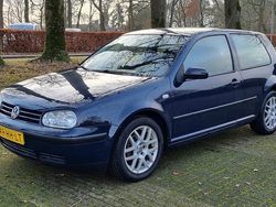 Blauw Gebruikt 2001 VW Golf IV Trendline Hatchback | € 795 (Goede deal)