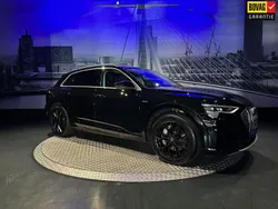 Zwart, metallic lak Gebruikt 2020 Audi e-tron Advanced SUV | € 28.495 (Super prijs)