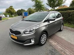 Grijs, metallic lak Gebruikt 2015 Kia Carens MPV | € 7.450 (Super prijs)