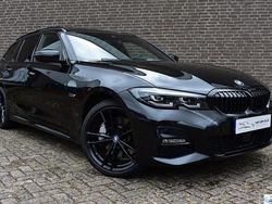 Zwart Gebruikt 2022 BMW 330 Executive Stationwagen | € 38.950 (Duur)
