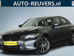 Grijs Gebruikt 2022 BMW 320e Executive Sedan | € 31.900 (Super prijs)