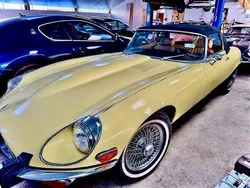 Geel Gebruikt 1973 Jaguar E-Type Cabriolet | € 59.000