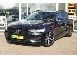 Zwart Gebruikt 2021 Volvo V60 R-Design Stationwagen | € 33.950 (Eerlijke prijs)