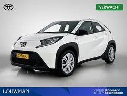 Wit Gebruikt 2024 Toyota Aygo Play Hatchback | € 17.950 (Eerlijke prijs)