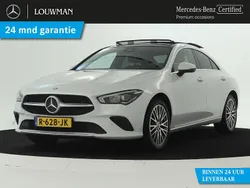 Wit Gebruikt 2022 Mercedes CLA250 Luxury Sedan | € 34.945 (Goede deal)