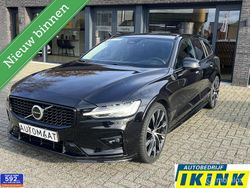 Zwart Gebruikt 2022 Volvo V60 Ultimate Stationwagen | € 36.950 (Iets duurder)