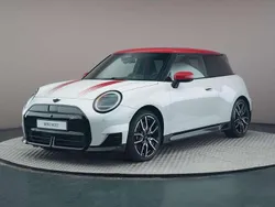 Wit Gebruikt 2024 Mini Cooper SE Hatchback | € 38.300 (Iets duurder)