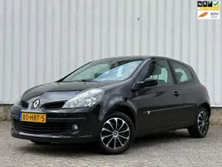 Zwart, metallic lak Gebruikt 2008 Renault Clio II Dynamique Hatchback | € 1.499 (Goede deal)