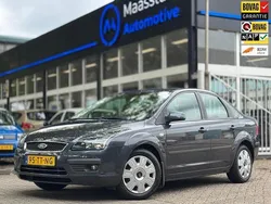 Grijs Gebruikt 2007 Ford Focus Futura Sedan | € 3.250 (Eerlijke prijs)