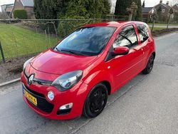 Rood Gebruikt 2012 Renault Twingo Collection Hatchback | € 2.150 (Goede deal)