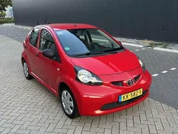 Rood Gebruikt 2006 Toyota Aygo Hatchback | € 1.995 (Eerlijke prijs)
