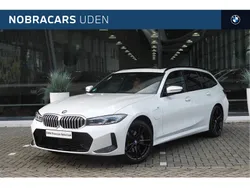 Mineralweiss Gebruikt 2024 BMW 330e Executive Stationwagen | € 52.450 (Super prijs)