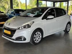 Wit Gebruikt 2017 Peugeot 208 Hatchback | € 8.745 (Eerlijke prijs)