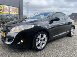 Zwart Gebruikt 2009 Renault Mégane Coupé Business Coupé | € 3.699 (Eerlijke prijs)